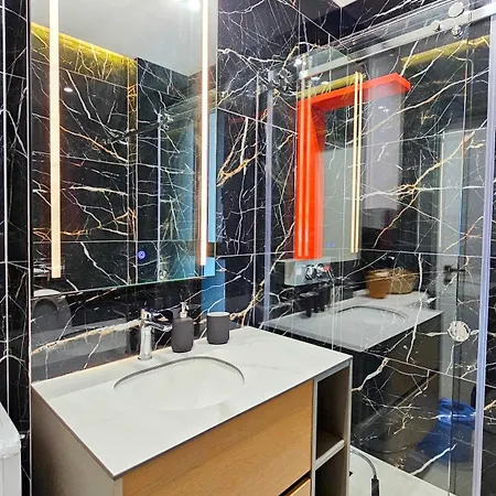 Chic Daire Avlonya